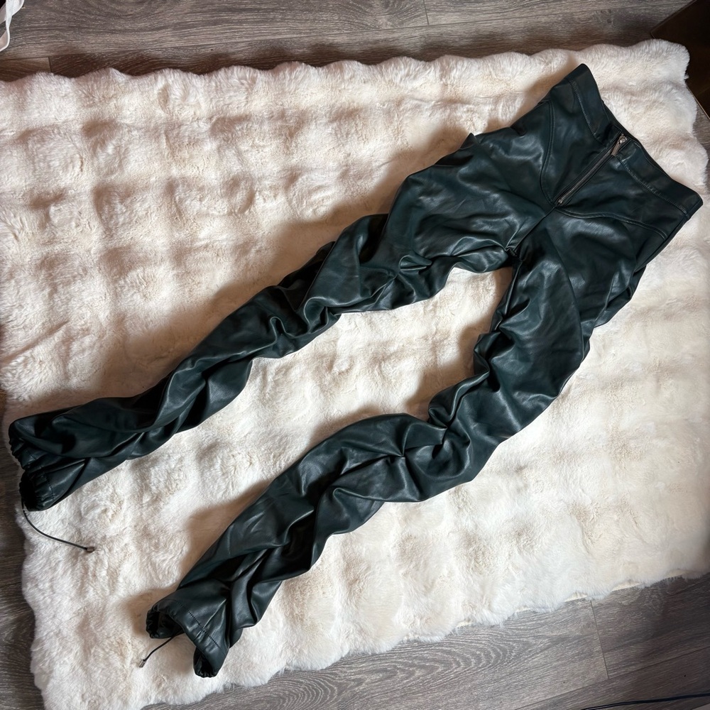 Maniere De Voir Caroline tacked leather flared trouser in green - UK 8 US 4 - Picture 2 of 6